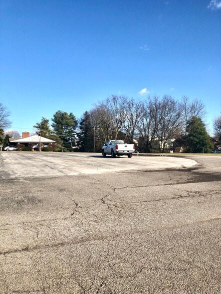More Photos Of 401 W Poplar St, Elizabethtown Religious Facility For Sale