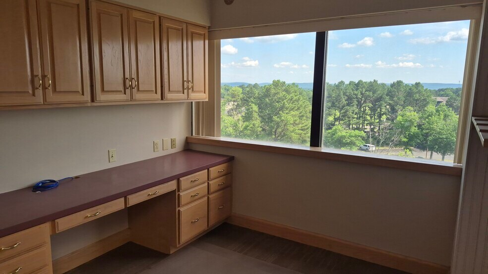 More Photos Of 1 Mercy Ln, Hot Springs Medical For Sale