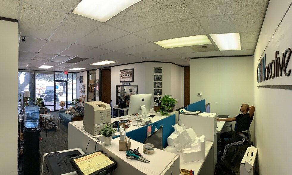 More Photos Of 900 S Loop Fwy W, Houston Flex For Lease