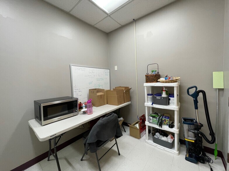 More Photos Of 190 S Orchard Ave, Vacaville Office For Lease