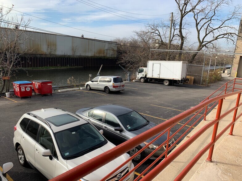 More Photos Of 1410-1440 N Kingsbury St, Chicago Manufacturing For Lease
