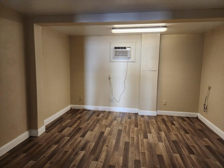 More Photos Of 13625 50th Way N, Clearwater Warehouse For Lease