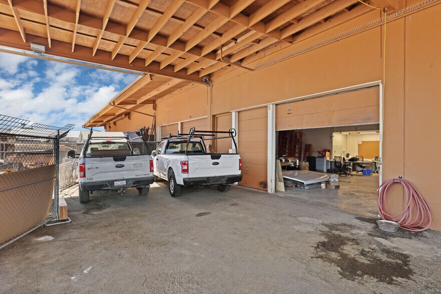 More Photos Of 702-714 W Fremont St, Stockton Light Distribution For Lease