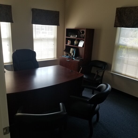 More Photos Of 50 Saint Mark Rd, Taylors Office For Lease