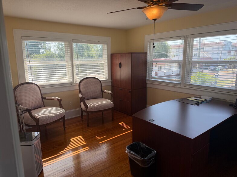 More Photos Of 1045 9th Ave N, Saint Petersburg Medical For Lease