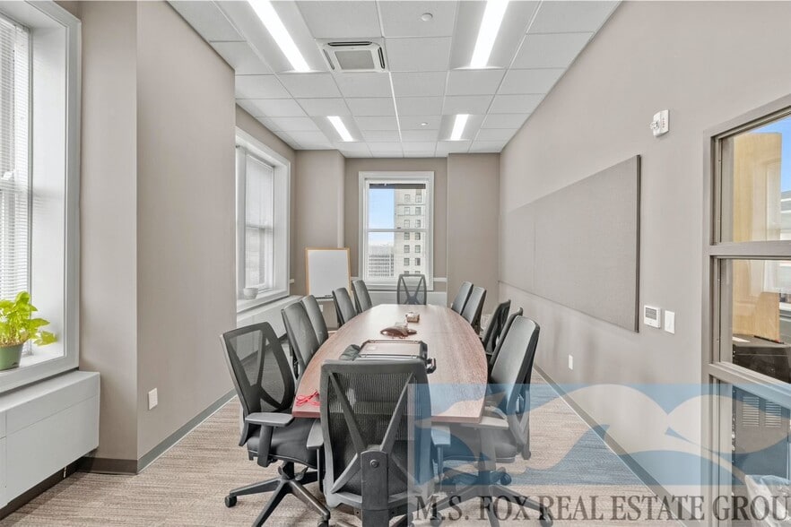 More Photos Of 100 S Broad St, Philadelphia Office For Lease
