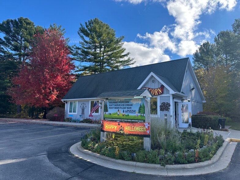 More Photos Of 12046 State Hwy 42, Ellison Bay Freestanding For Sale