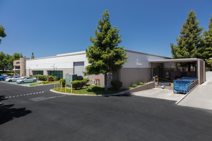 More Photos Of 39611 Eureka Dr, Fremont Unknown For Lease