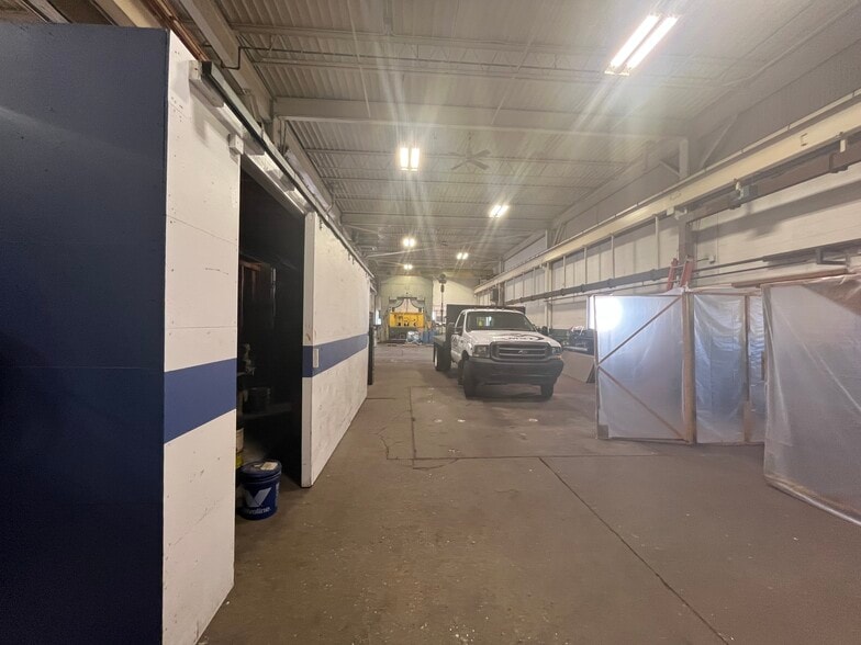 More Photos Of 2385 Walker Ave, Grand Rapids Manufacturing For Sale