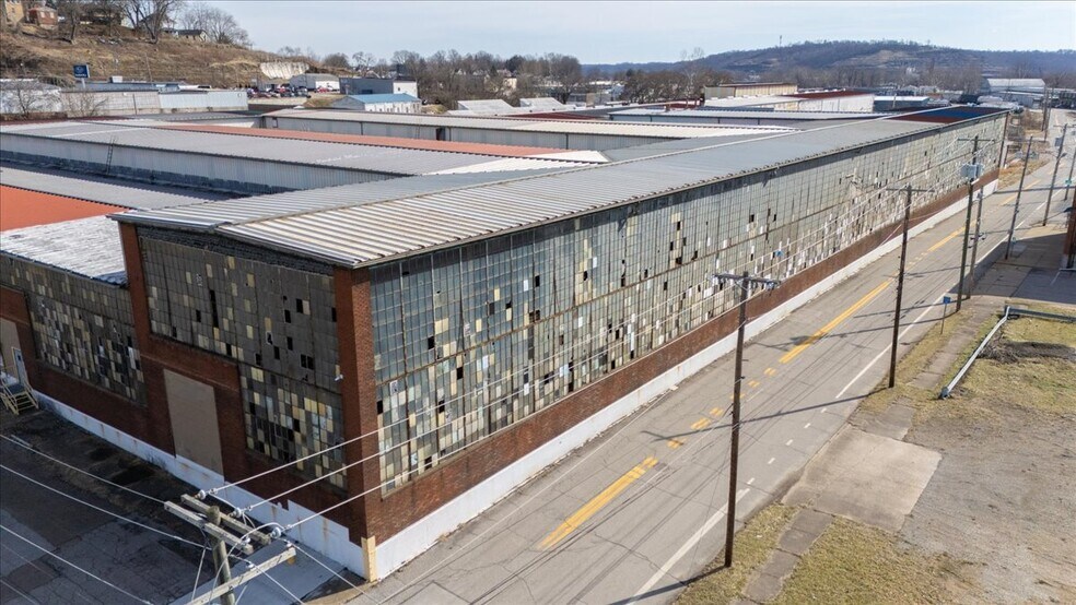 More Photos Of 625 Depot St, Parkersburg Warehouse For Sale