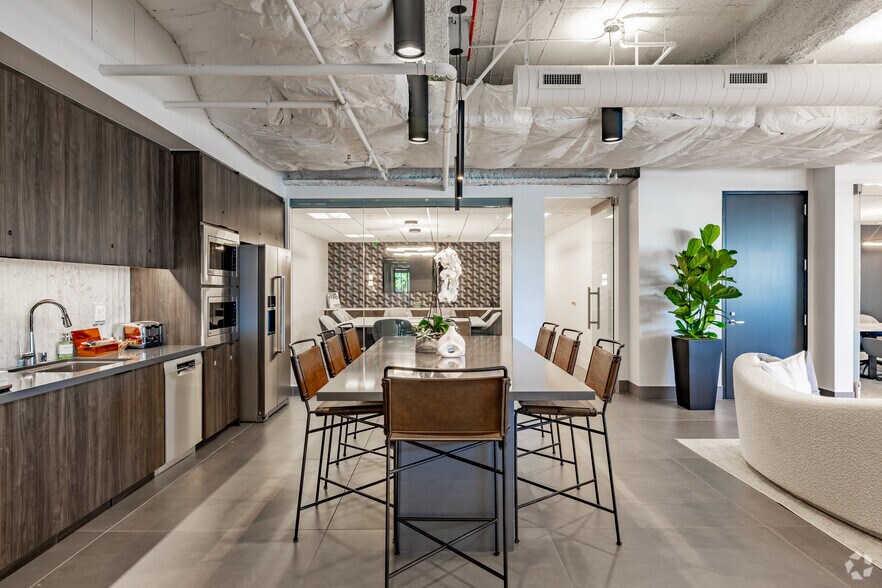 More Photos Of 9465 Wilshire Blvd, Beverly Hills Coworking Space