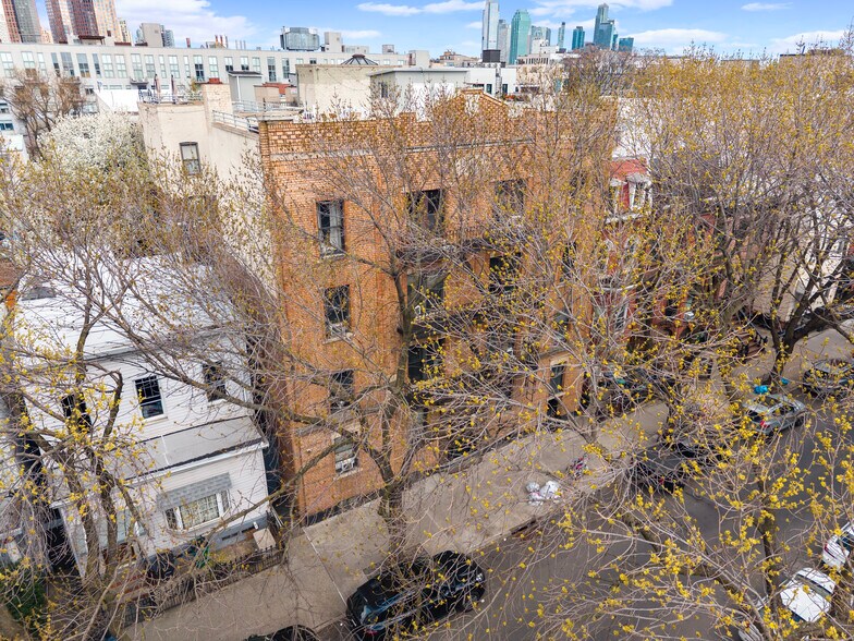 More Photos Of 93-95 India St, Brooklyn Apartments For Sale