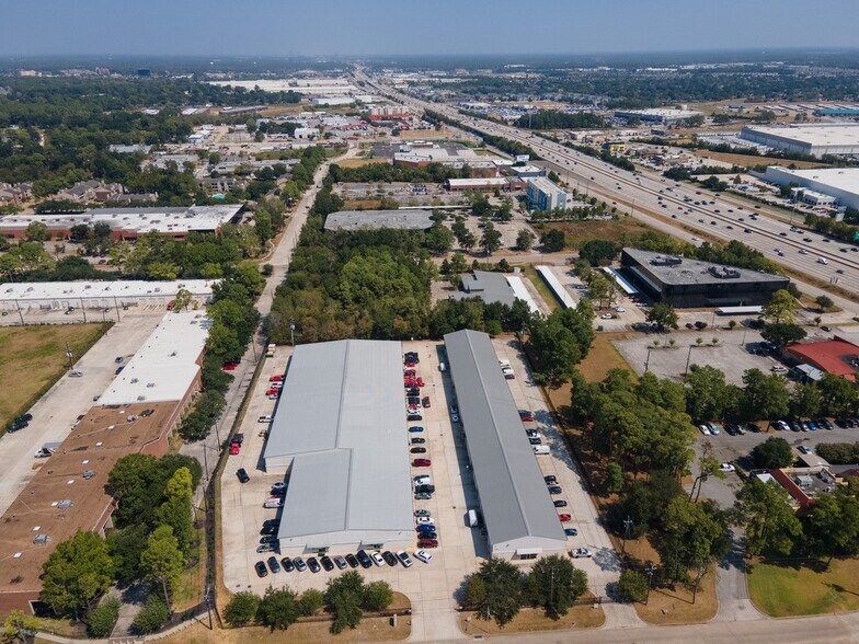 More Photos Of 220 Barren Springs Dr, Houston Warehouse For Lease