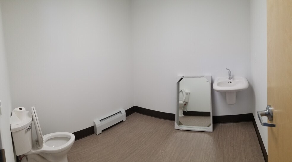 More Photos Of 144 Thadeus St, South Portland Office For Lease