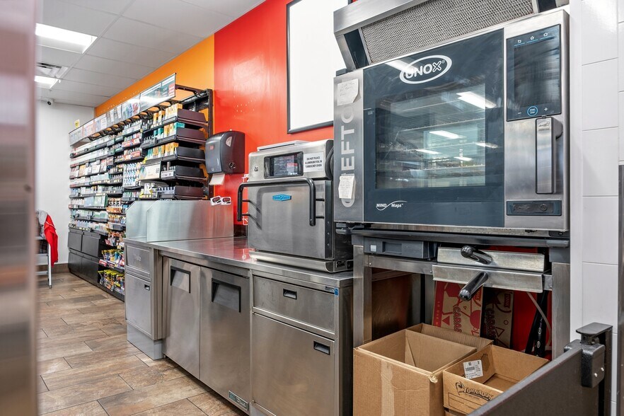 More Photos Of 2902 SW Port St Lucie Blvd, Port Saint Lucie Service Station For Sale