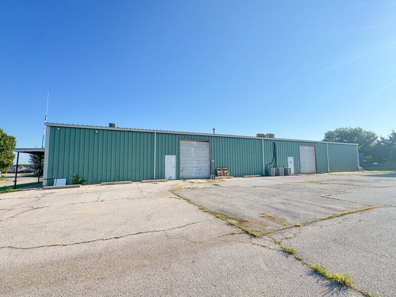 More Photos Of 3439 Charleston Rd, Norman Warehouse For Sale