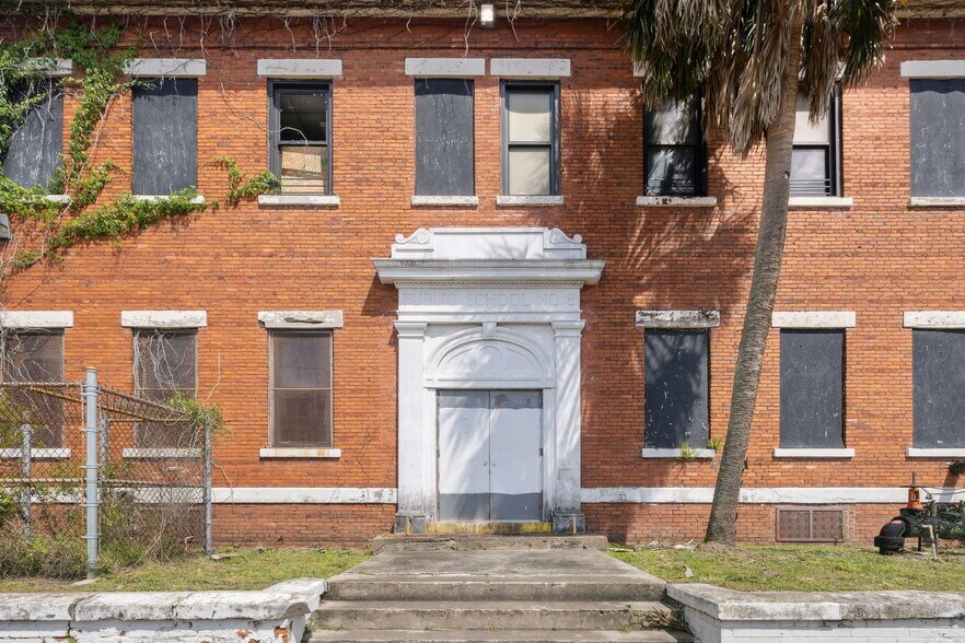 More Photos Of 1221 E 16th St, Jacksonville Schools For Sale