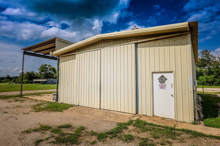 More Photos Of 2617 US Highway 79 N, Carthage Industrial For Sale