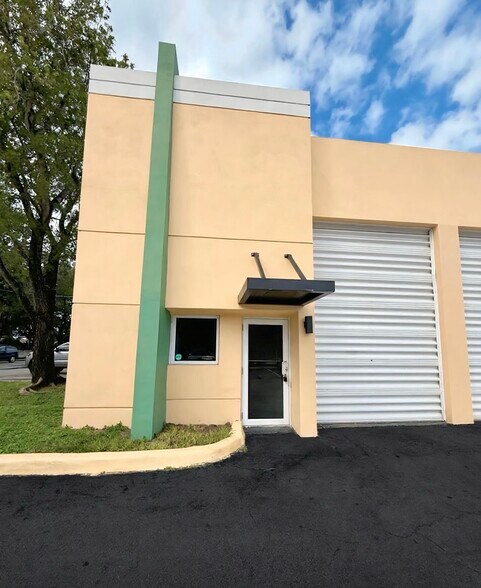 More Photos Of 3190 S State Road 7, Miramar Warehouse For Lease