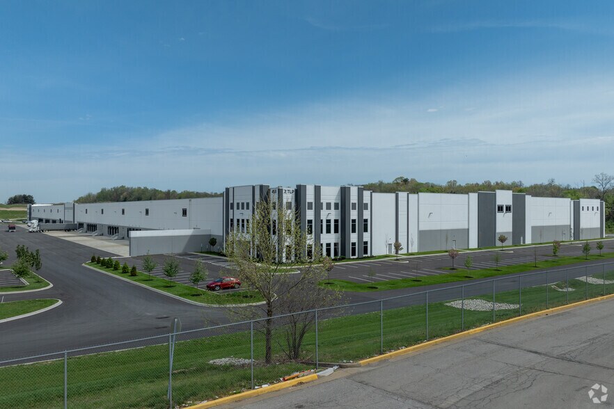 Primary Photo Of 458 Pope Farm Blvd, Shepherdsville Warehouse For Lease