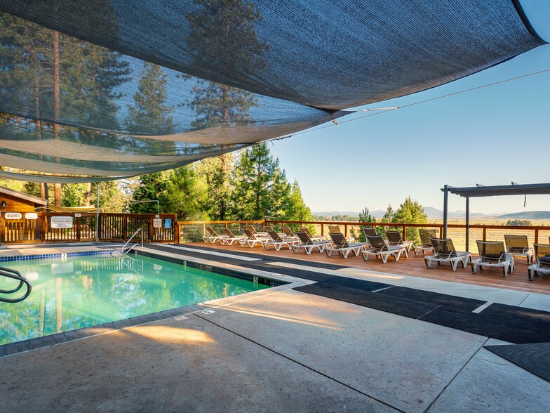 More Photos Of 521 Campbell Hot Springs Rd, Sierraville Hotel For Sale