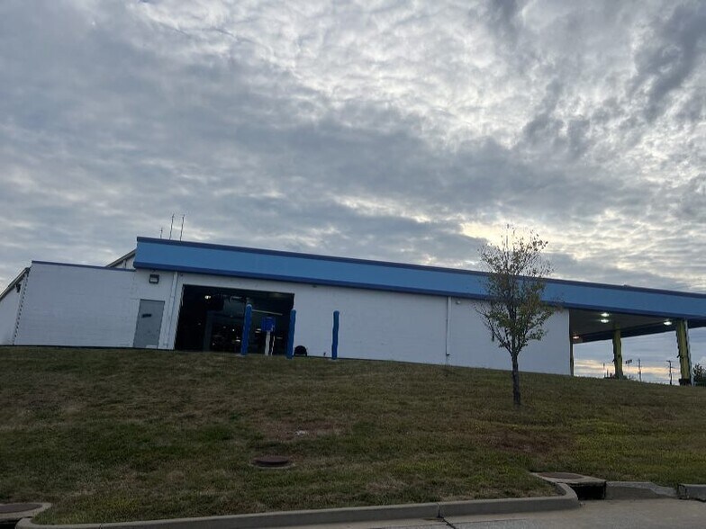 More Photos Of 1700 Ford Ln, Saint Charles Carwash For Sale