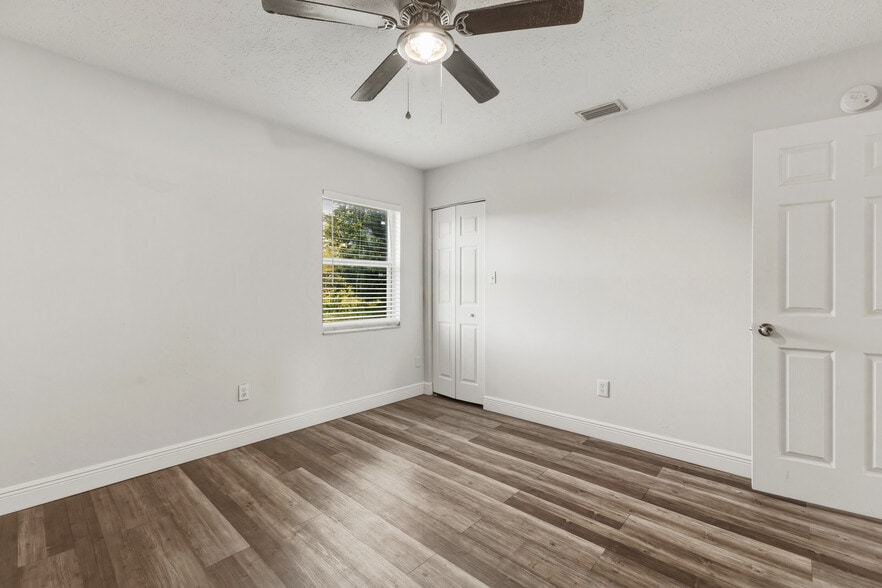 More Photos Of 8412-8420 N Lois Ave, Tampa Apartments For Sale