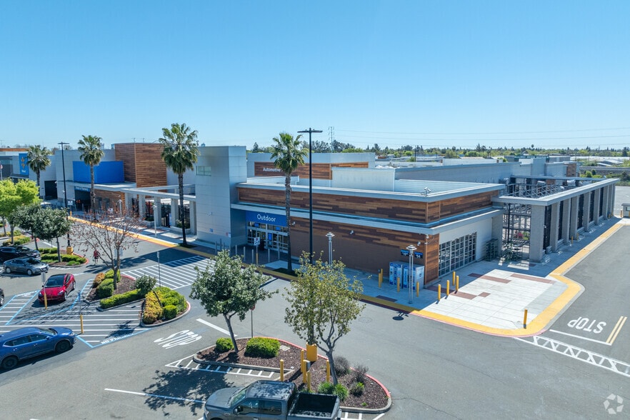 More Photos Of Riverpoint Cir @ Reed Avenue, West Sacramento Unknown For Lease