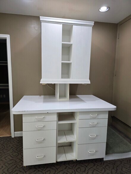 More Photos Of 205 Main St S, Minot Storefront Retail Office For Lease