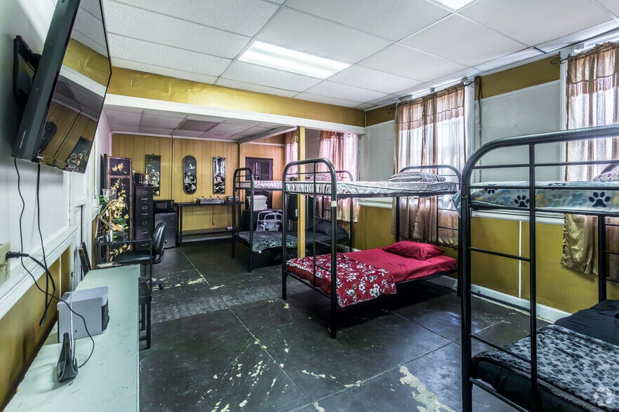 More Photos Of 1110 Faxon Ave, Memphis Religious Facility For Sale