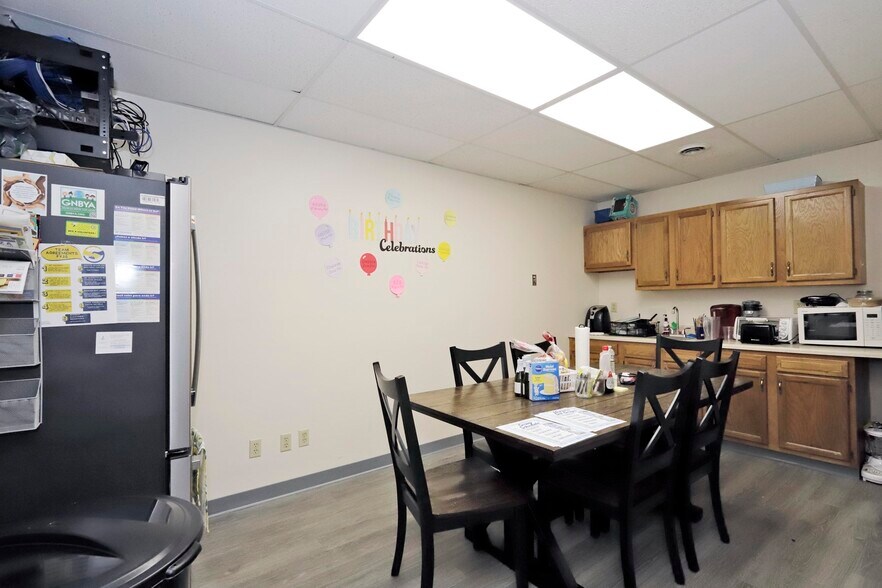 More Photos Of 1 Welby Rd, New Bedford Office For Sale
