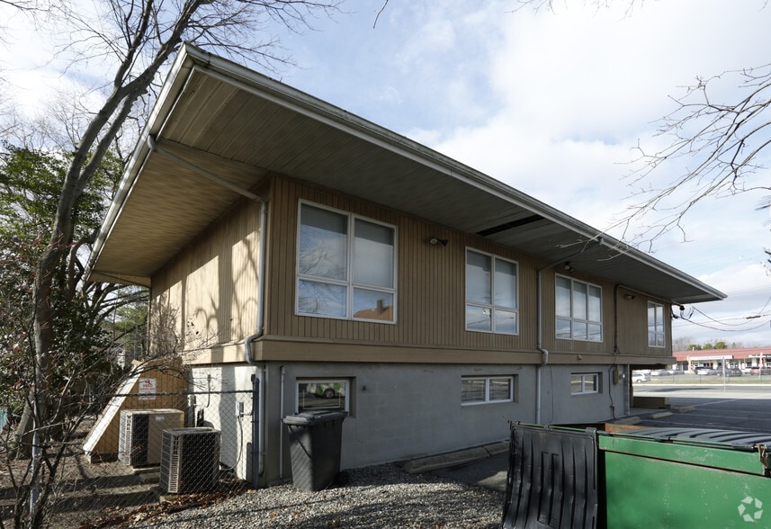 More Photos Of 17 E Route 37, Toms River Office For Lease