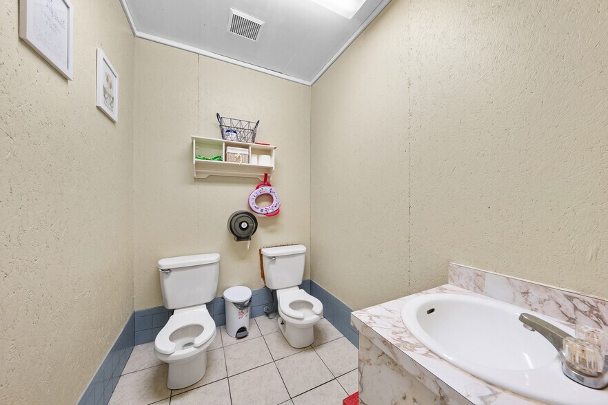 More Photos Of 102 S Highland St, Bushnell Daycare Center For Sale