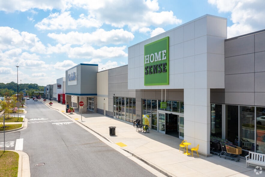 More Photos Of 10300 Mill Run Cir, Owings Mills Unknown For Lease