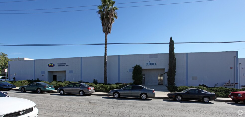 More Photos Of 700-710 Jessie St, San Fernando Warehouse For Lease