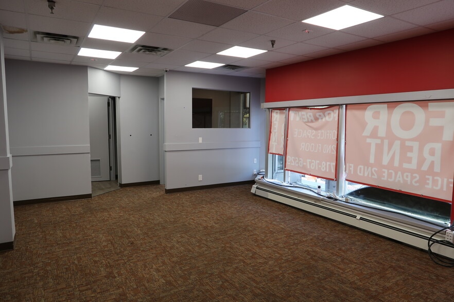 More Photos Of 4146 Main St, Flushing Office For Lease