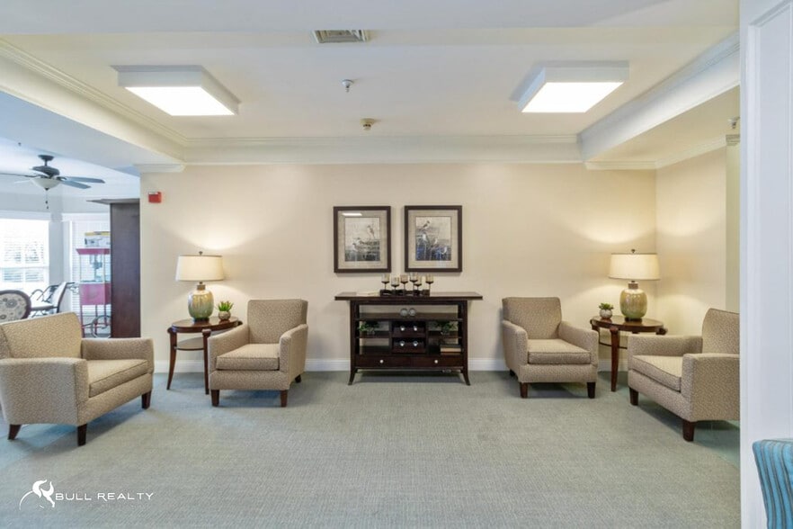 More Photos Of 871 Twinforks Ave, Auburn Assisted Living For Sale