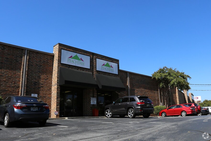 More Photos Of 1422-1442 Chattahoochee Ave NW, Atlanta Warehouse For Lease