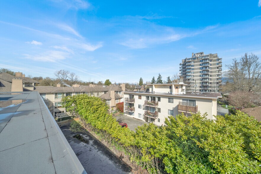More Photos Of 3719 W 8th Av, Vancouver Apartments For Sale