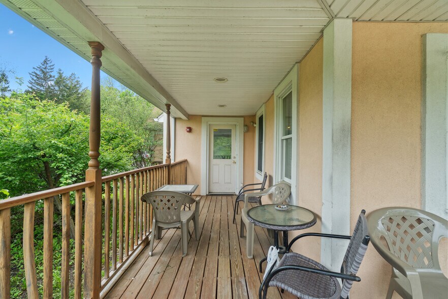 More Photos Of 137 Rutherford Ave, Franklin General Retail For Lease