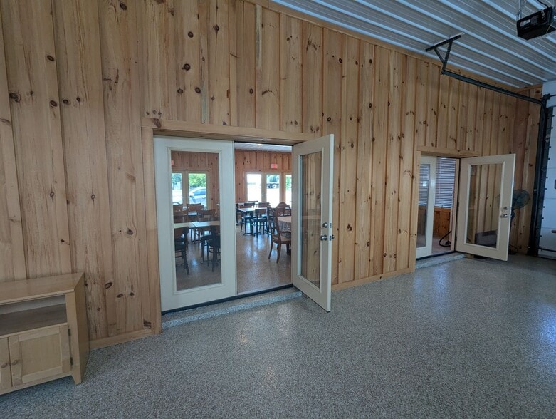 More Photos Of 562 W 29th St, Buena Vista Freestanding For Sale