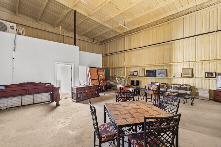 More Photos Of 6854 Old Lorena Rd, Lorena Coworking Space