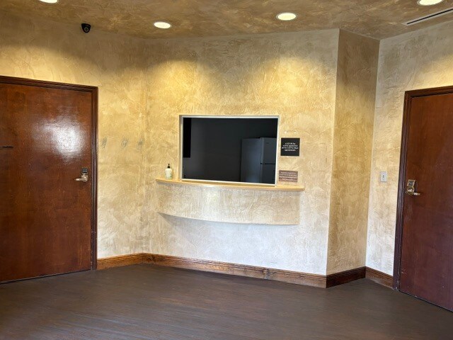 More Photos Of 845 Oakley Seaver Dr, Clermont Office For Lease