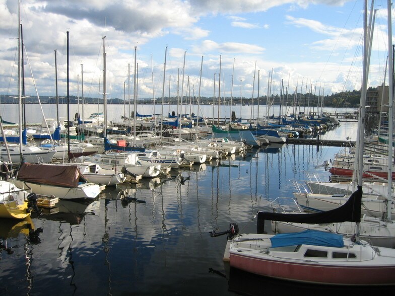 More Photos Of 121 Lakeside Ave, Seattle Apartments For Lease