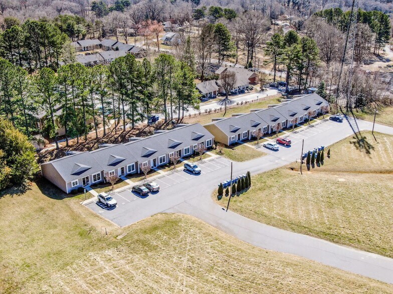 More Photos Of 125 1st Avenue Dr SE, Taylorsville Apartments For Sale