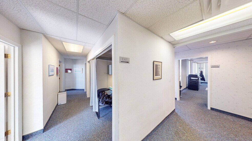 More Photos Of 189 Quincy St, Brockton Medical For Sale
