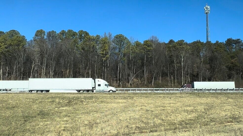 More Photos Of I-40 Exit 415, Dandridge Land For Lease