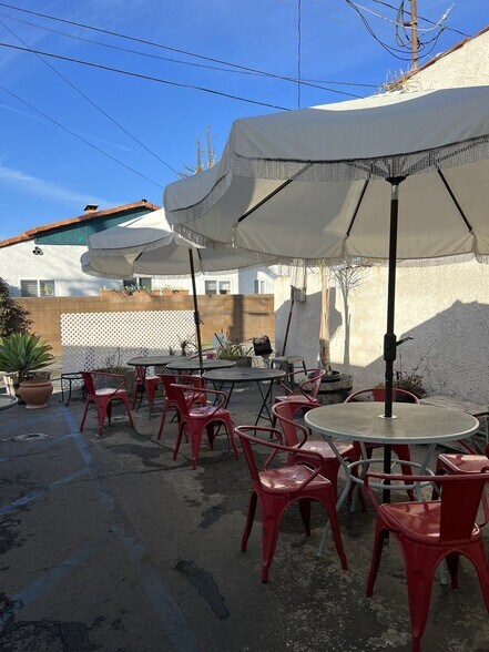 More Photos Of 301 N San Marino Ave, San Gabriel Freestanding For Lease