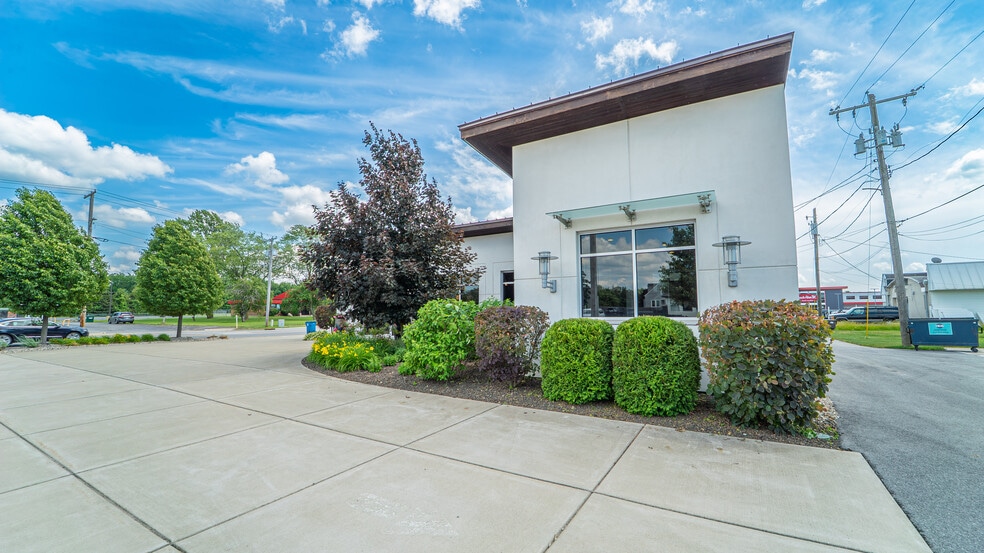 More Photos Of 9603 W 133rd Ave, Cedar Lake Office For Sale