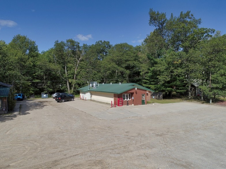 More Photos Of 10945 SE M-72 Hwy, Kalkaska Restaurant For Sale